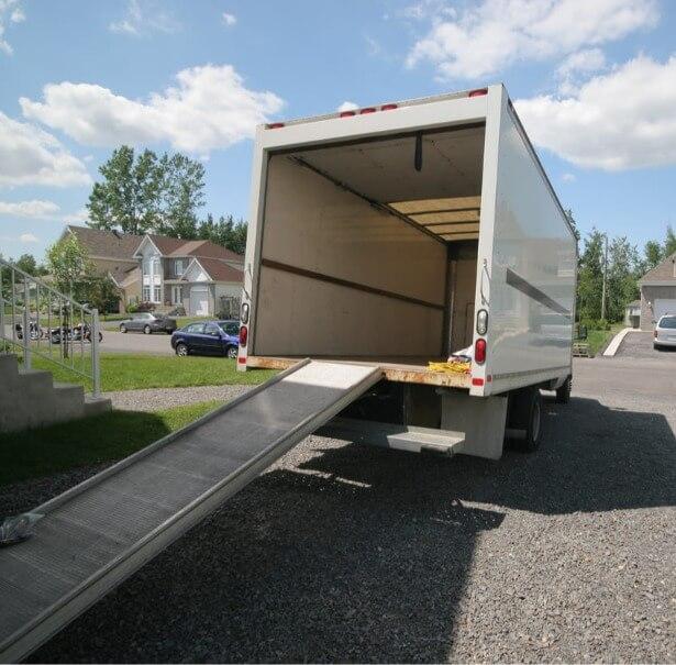 local moving usually takes between 4 to 8 hours, depending on the size of the home and amount of belongings